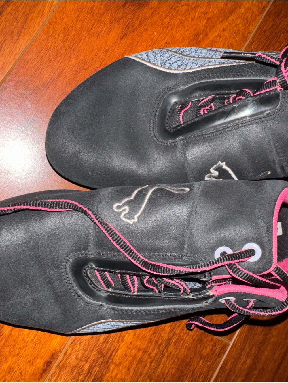 Puma Black Trainers with Pink Accents and Silver Detailing - Picture 4 of 8